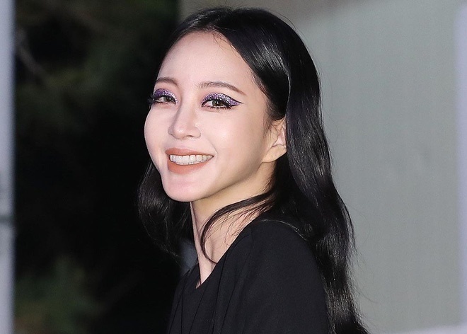 Nu dien vien Han luon noi bat voi kieu trang diem khong giong ai hinh anh