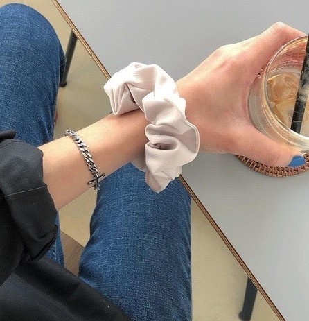 Sao Hàn ưa chuộng chun buộc tóc từ thời cha mẹ ảnh 5 Sao Han ua chuong chun buoc toc tu thoi cha me anh 5