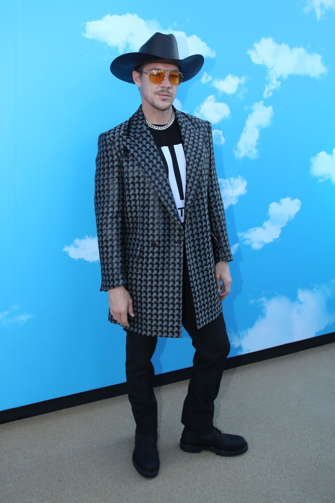 ngo diec pham ngoi canh bella hadid tai show lv anh 6