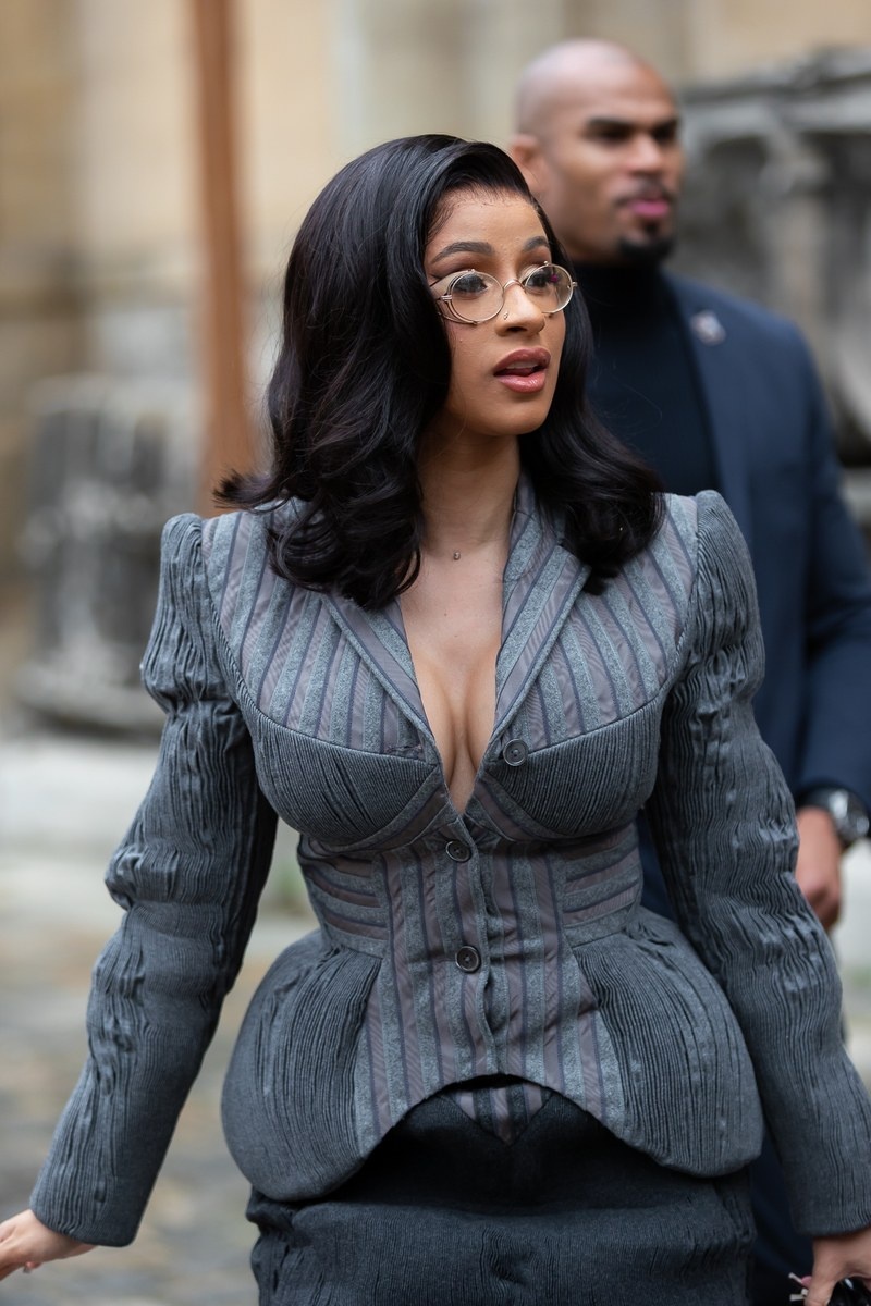 Cardi b dien because of her heart 6