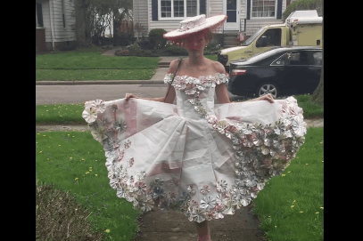 Co gai noi tieng tren mang nho tai may vay tu bao tai vut di hinh anh