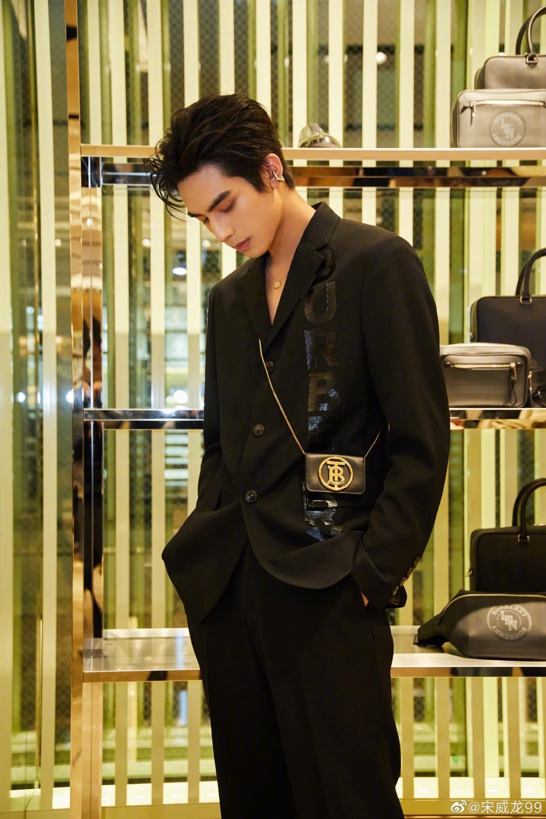 gu thoi trang cua Tong Uy Long anh 8