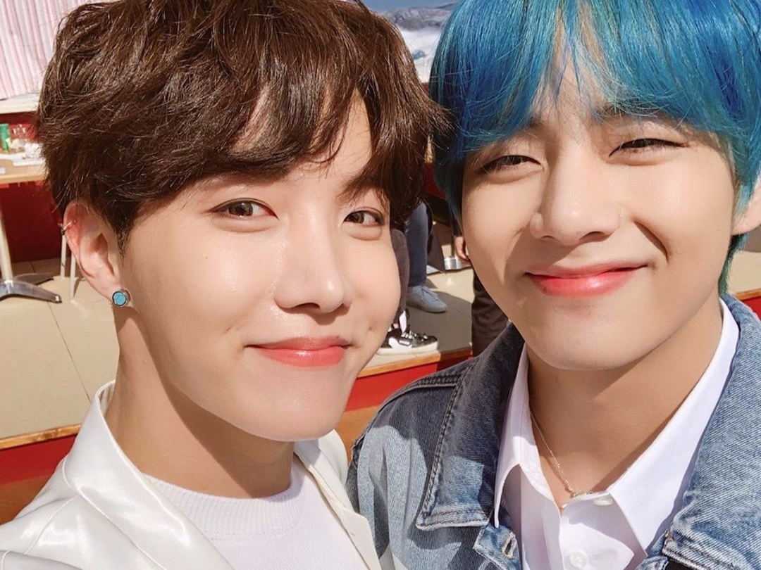 Hai thanh vien BTS da lam gi de da het mun, tro nen min mang hon? hinh anh