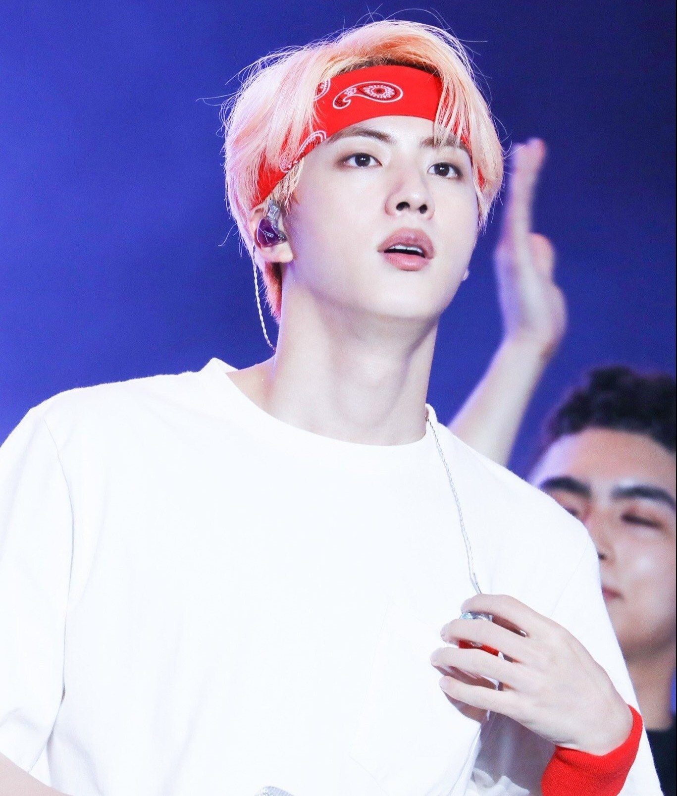 BTS nhuộm tóc vàng ảnh 4 BTS nhuom toc vang anh 4
