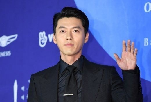 Hyun Bin dien ca cay den khi du su kien hinh anh