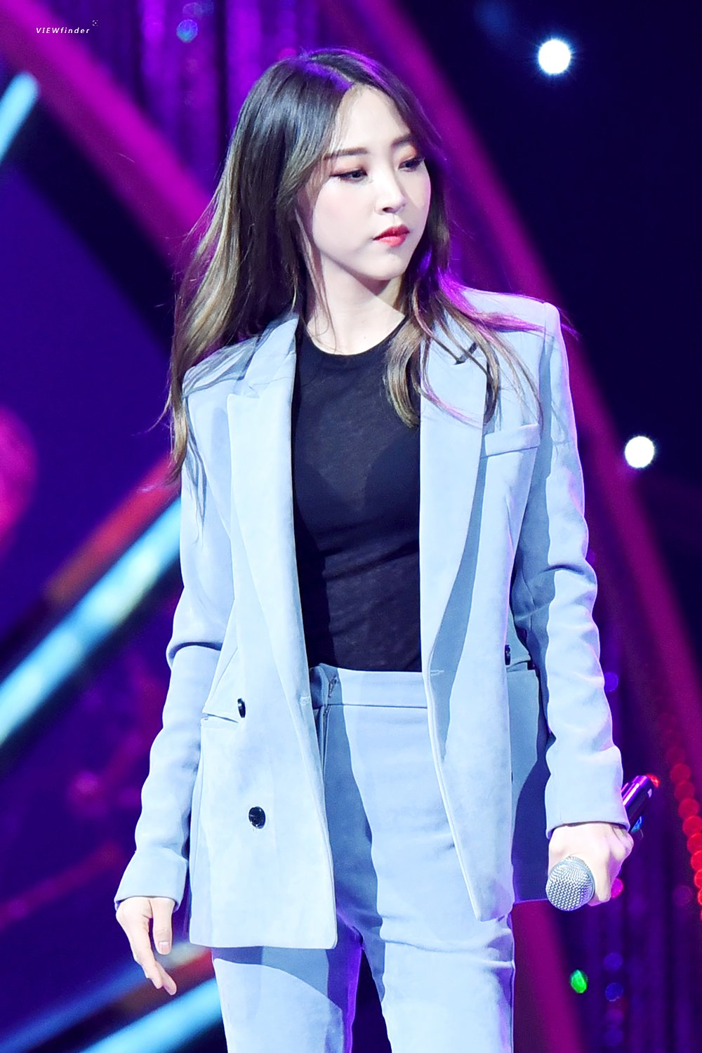 ve nam tinh khi dien suit cua mamamoo anh 5