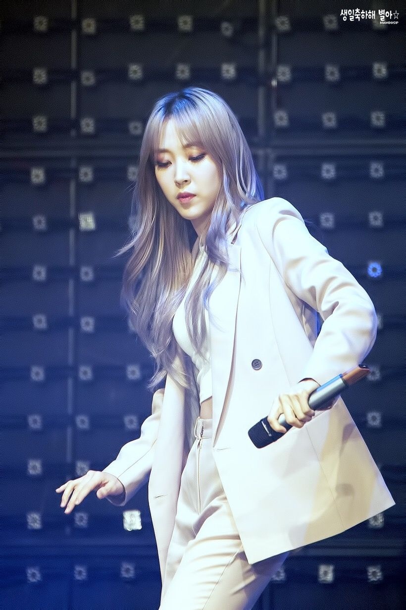 ve nam tinh khi dien suit cua mamamoo anh 9