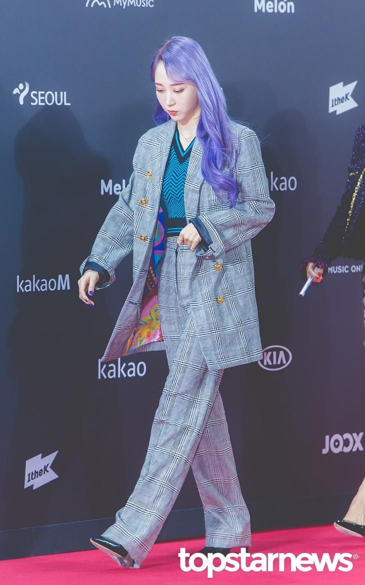 ve nam tinh khi dien suit cua mamamoo anh 7