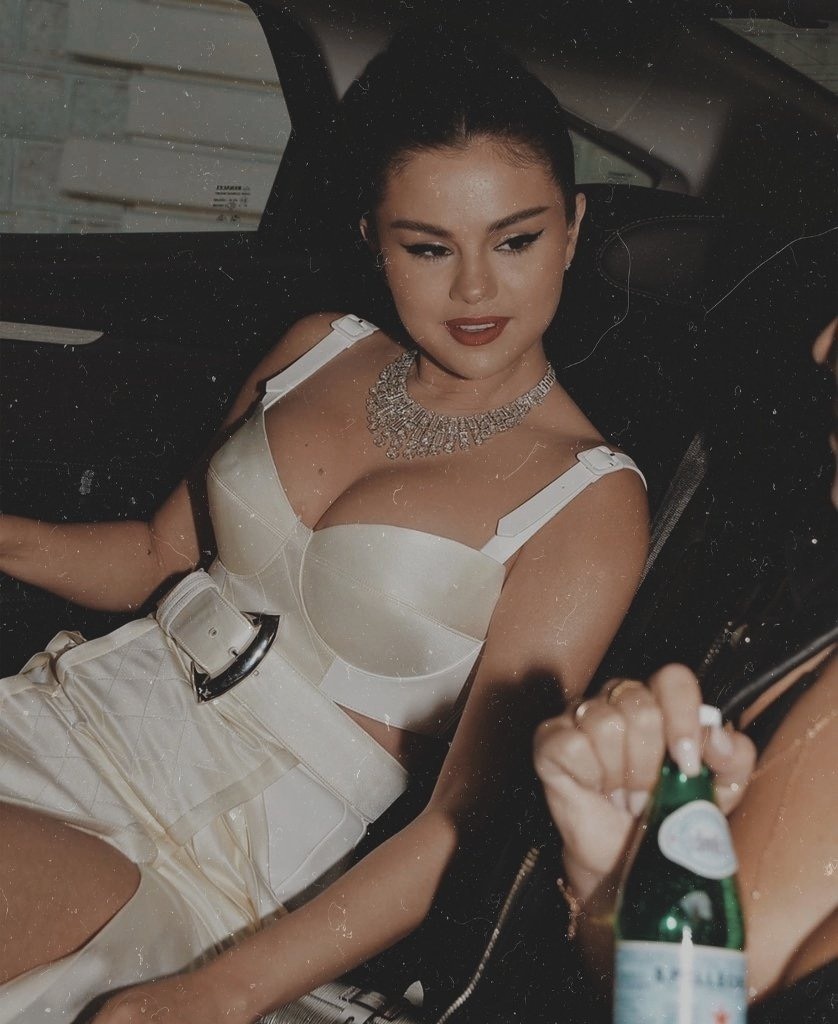 loạt sao nữ nằm ra xe để giữ váy không nhăn ảnh 5 loat sao nu nam ra xe de giu vay khong nhan anh 5