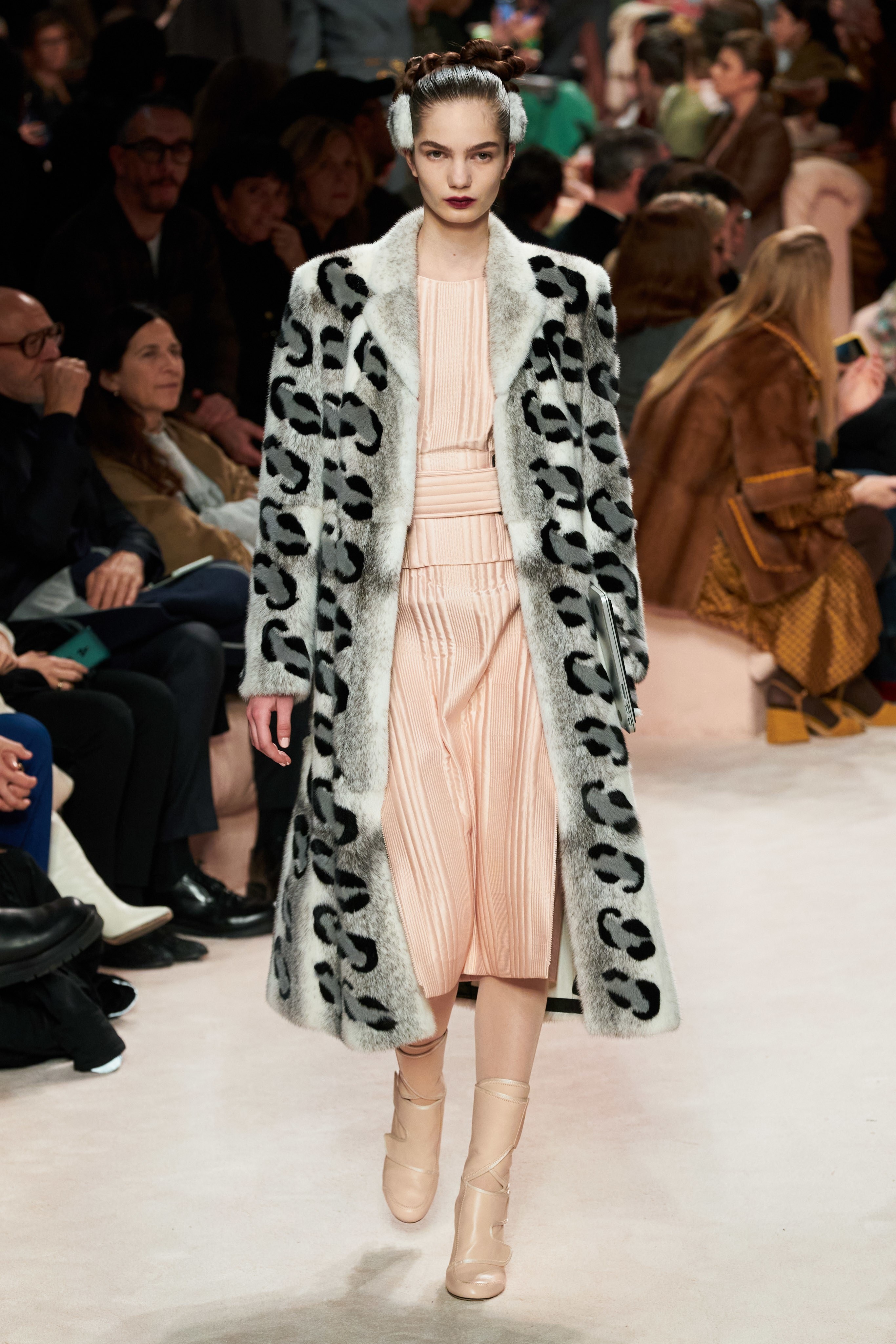 show dien thuoc tuan le thoi trang milan anh 10