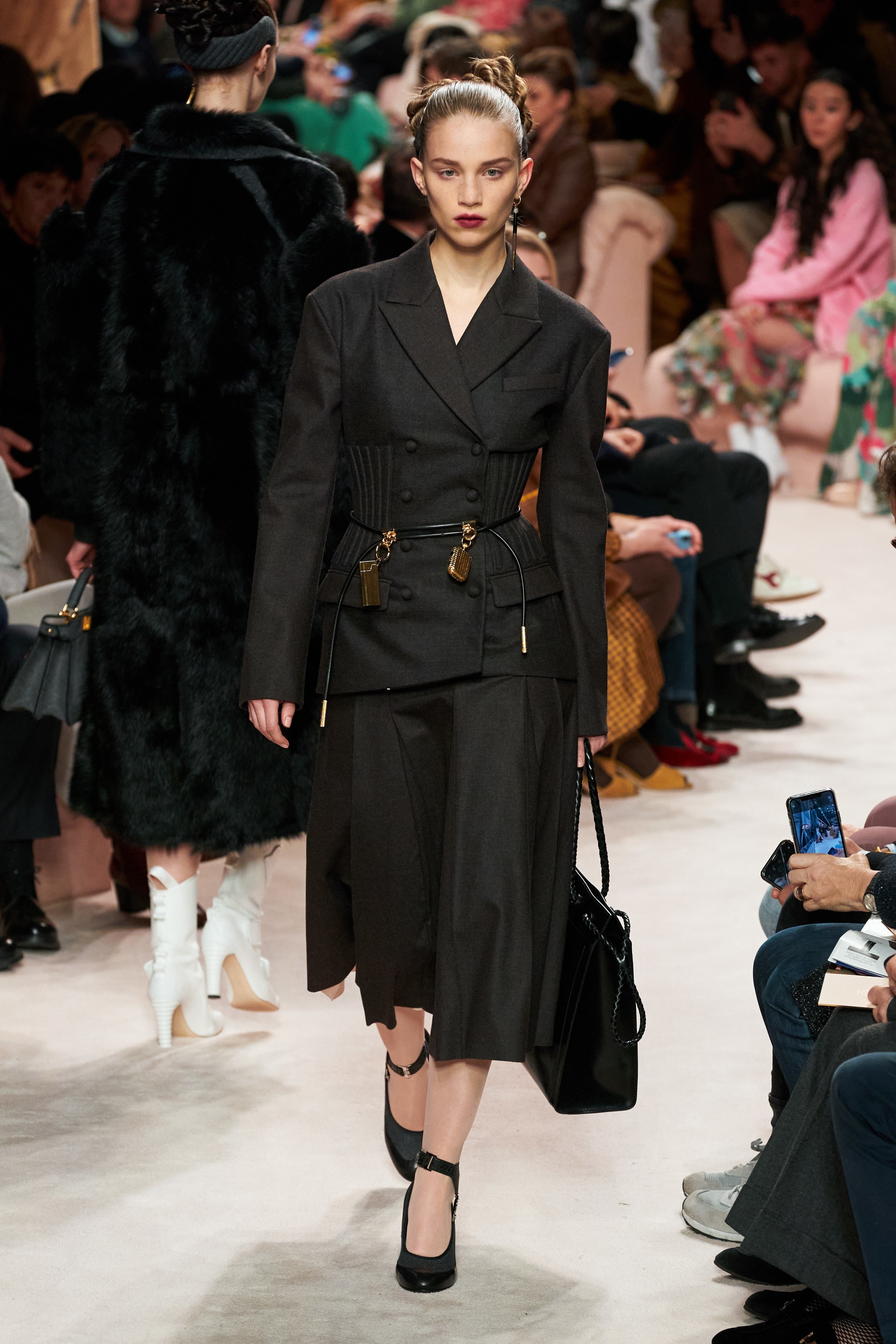 show dien thuoc tuan le thoi trang milan anh 14