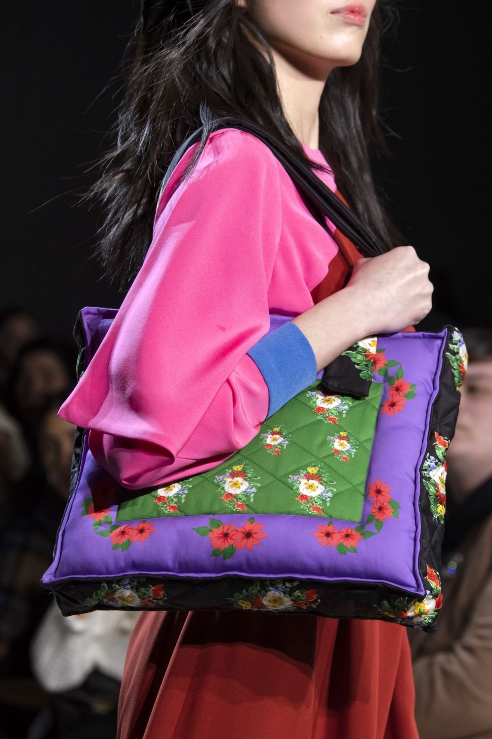 10 mẫu túi xu hướng của năm 2020 ảnh 16 10 mau tui xu huong cua nam 2020 anh 16