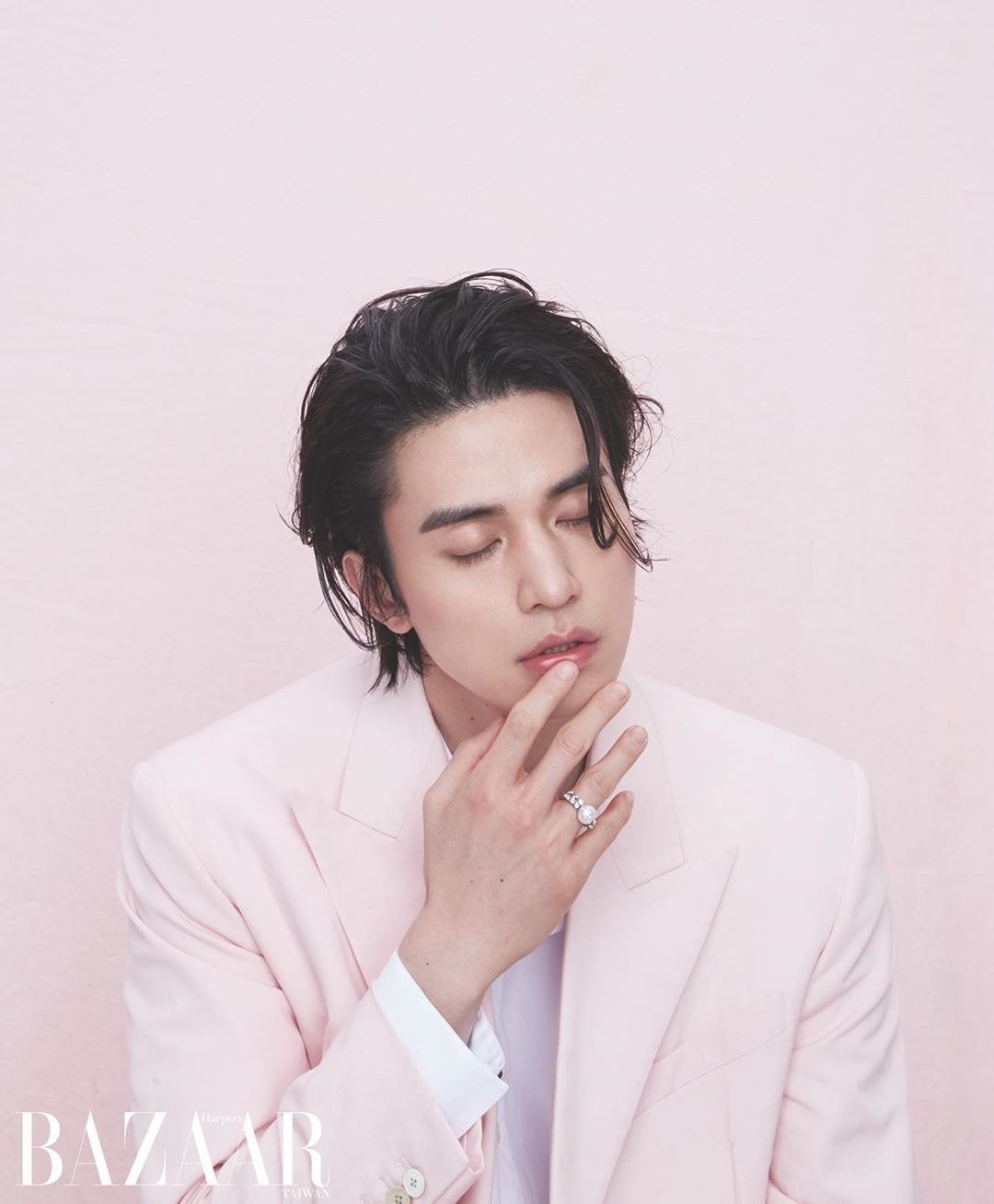 lee dong wook diện style nữ tính ảnh 3 lee dong wook dien style nu tinh anh 3