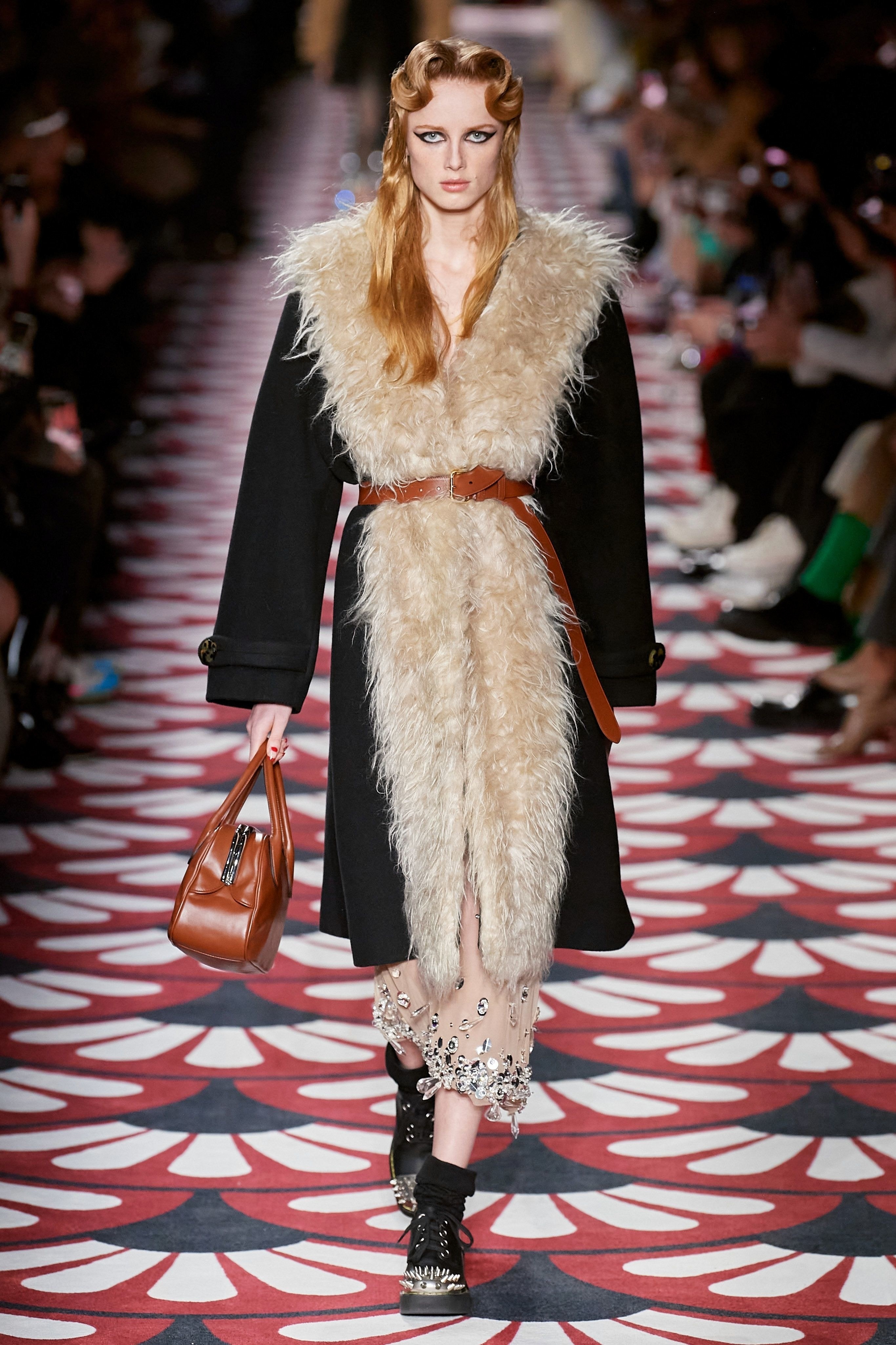 show dien giao thoa giua qua khu va hien tai anh 22