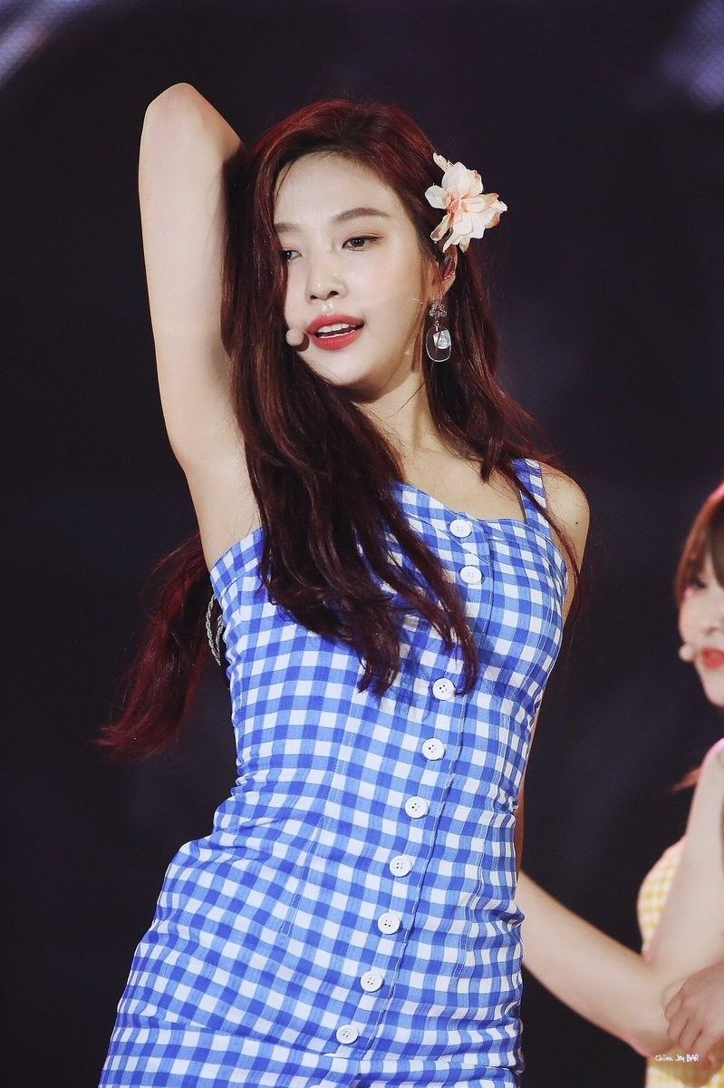 nu than tuong khoe dang voi vay lien anh 4