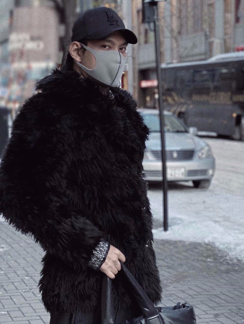 sao viet phoi do voi khau trang anh 5