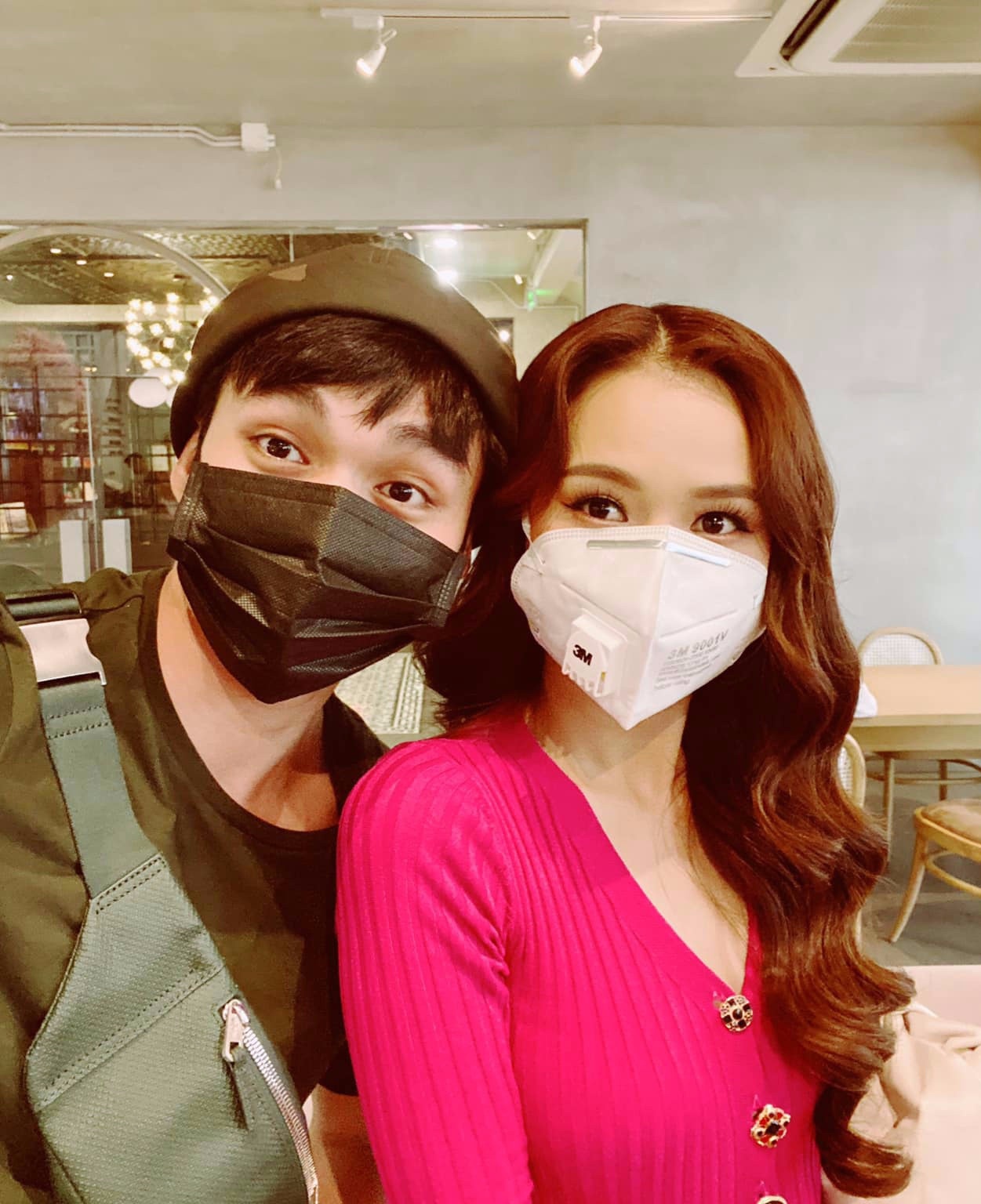 sao viet phoi do voi khau trang anh 3