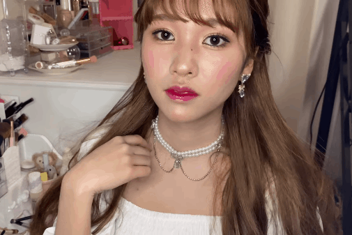 Hot girl Nhat Ban noi tieng vi trang diem giong het Mina (TWICE) hinh anh