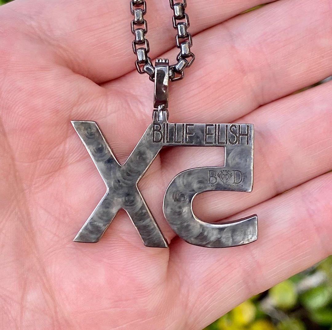 day chuyen dat do cua Billie Eilish anh 4