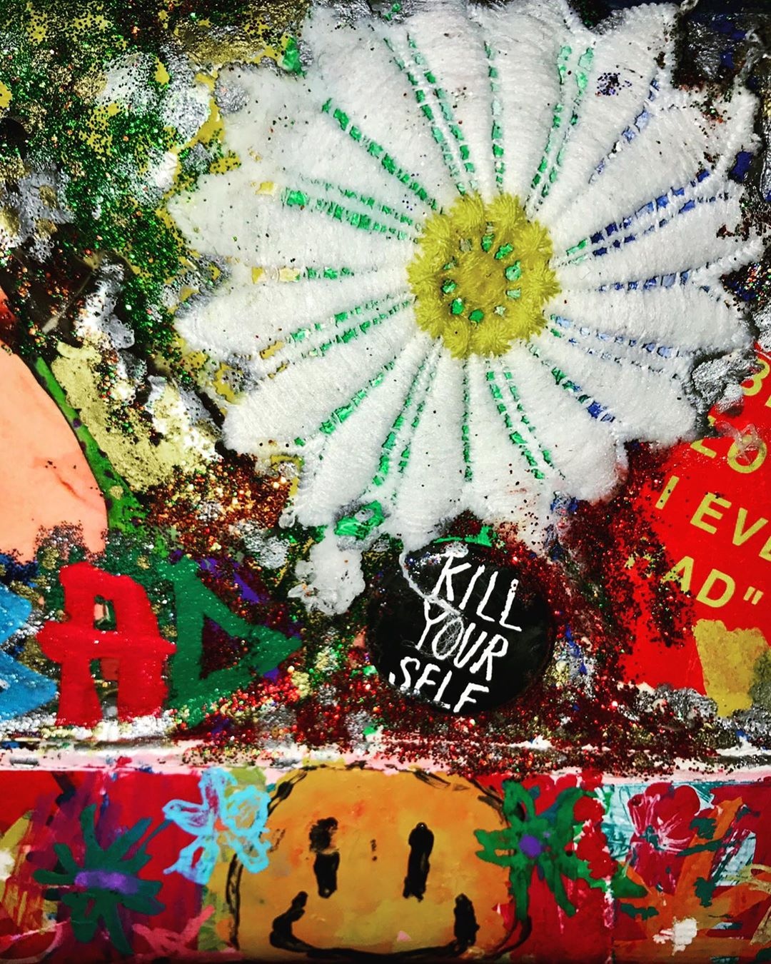 gdragon vẽ hoa lên túi hiệu ảnh 2 gdragon ve hoa len tui hieu anh 2