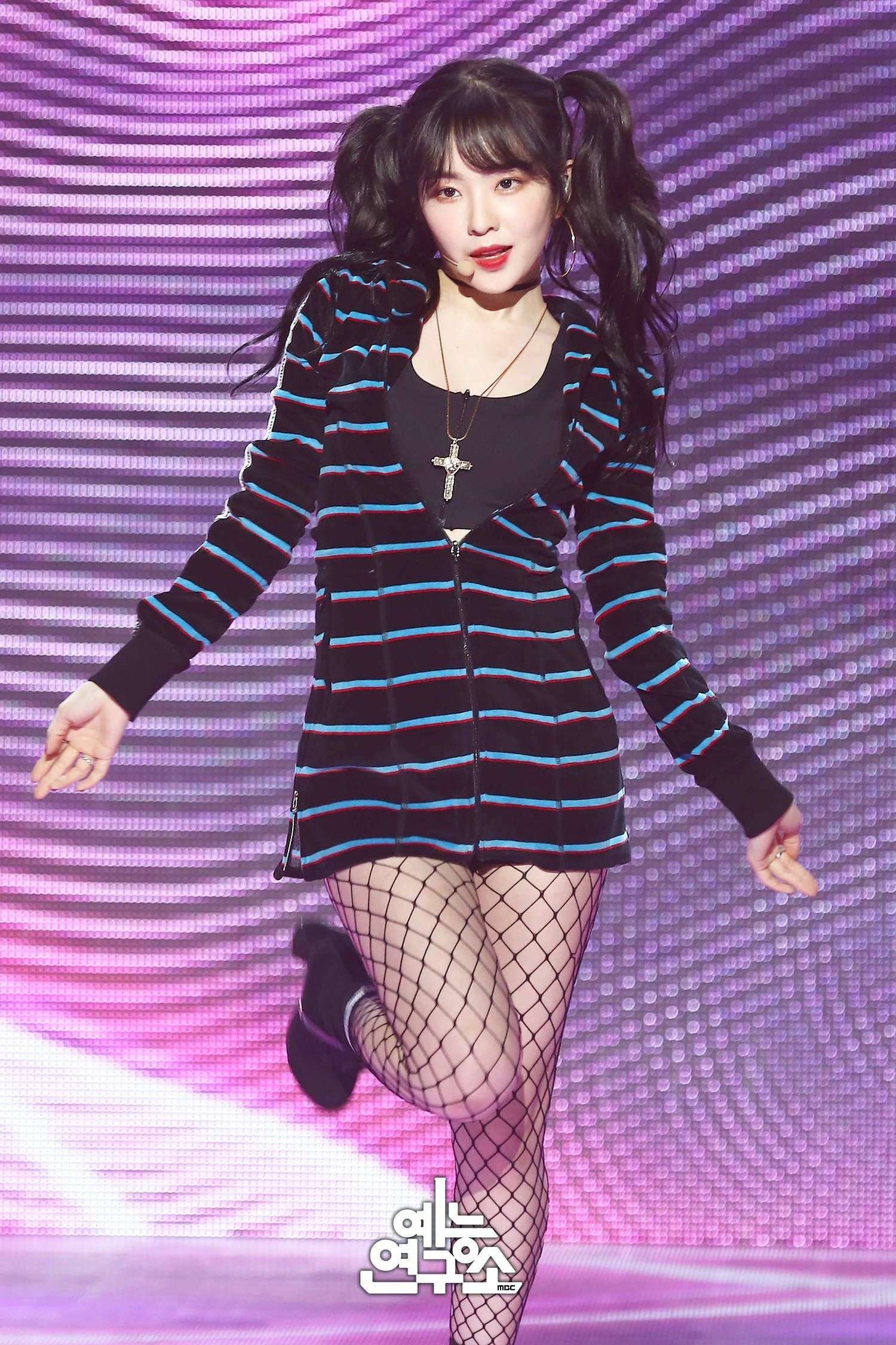 nhung nu than tuong trong xinh nho buoc toc hai ben anh 9