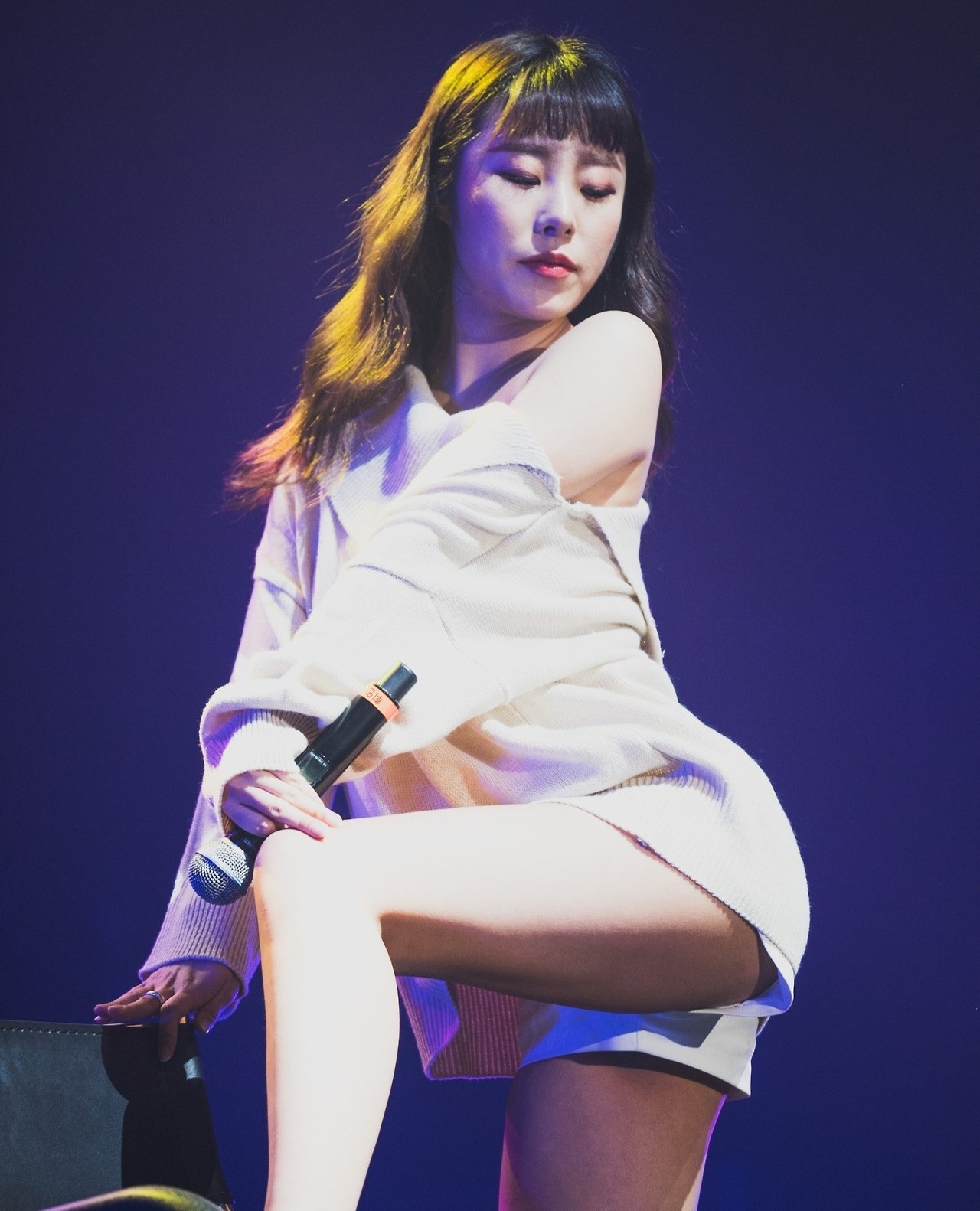 wheein mac do sexy len san khau anh 5