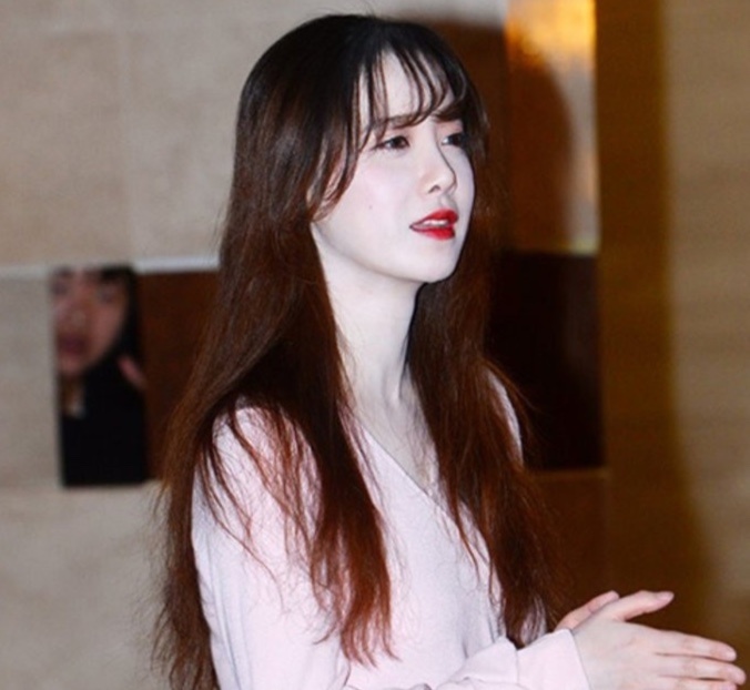 nhung nu than tuong kem sac vi loi trang diem anh 8