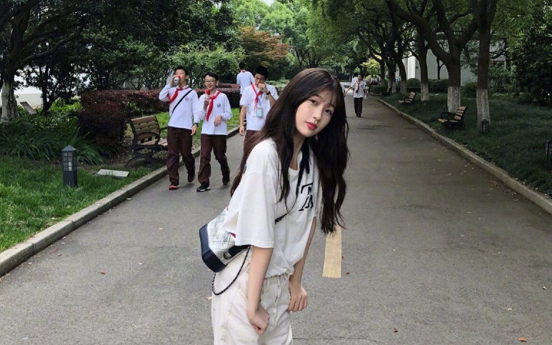 ngu thư hân mặc giống jennie ảnh 12 ngu thu han mac giong jennie anh 12