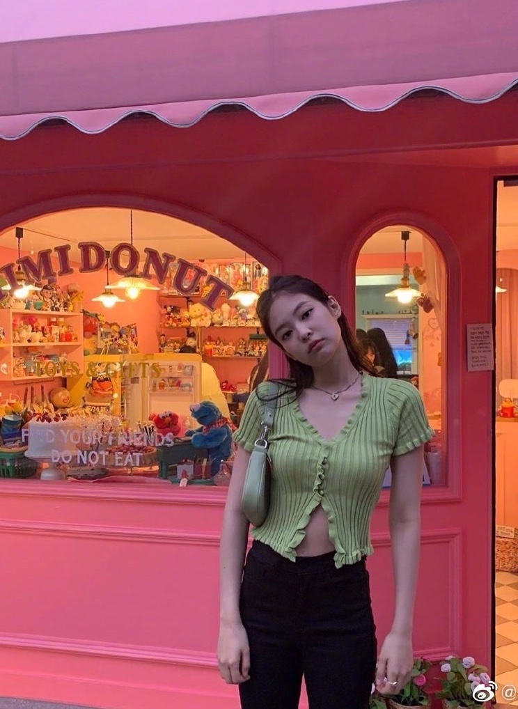 ngu thư hân mặc giống jennie ảnh 6 ngu thu han mac giong jennie anh 6