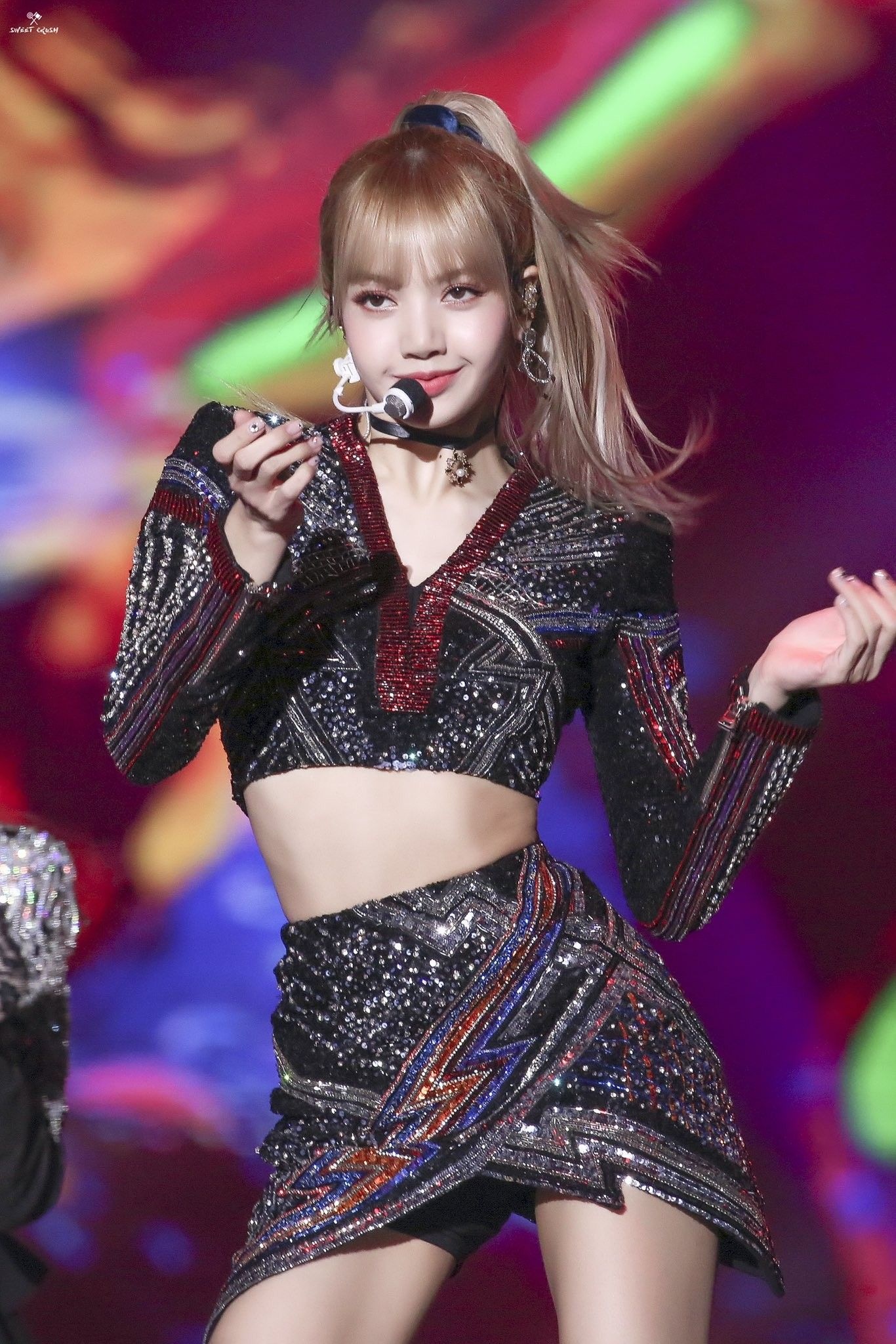 những lần Lisa trở thành biểu tượng thời trang ảnh 3 nhung lan Lisa tro thanh bieu tuong thoi trang anh 3