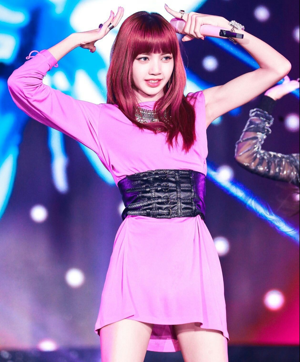 bộ đồ khó hiểu của Black Pink ảnh 5 bo do kho hieu cua Black Pink anh 5