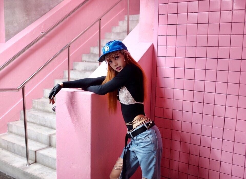 bộ đồ khó hiểu của Black Pink ảnh 1 bo do kho hieu cua Black Pink anh 1