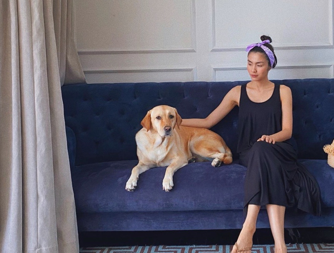 sao nu mac gi khi o nha anh 9