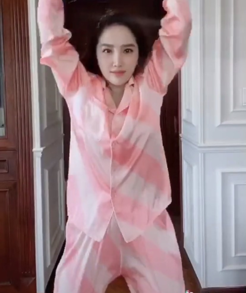 đồ ngủ của Bảo Thy ảnh 3 do ngu cua Bao Thy anh 3