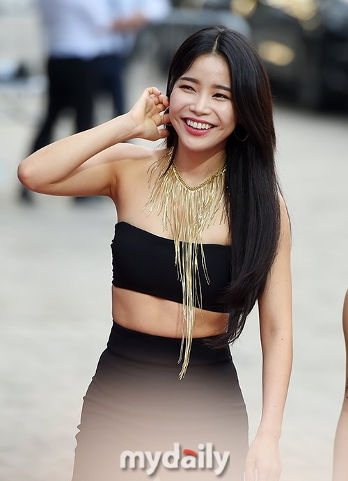 solar bị chỉ trích vì lối ăn mặc ảnh 7 solar bi chi trich vi loi an mac anh 7