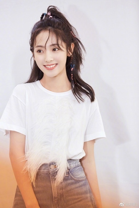 sao hoa nữ chăm da trắng mịn ảnh 2 sao hoa nu cham da trang min anh 2