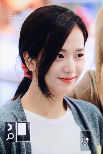 idol bấm khuyên dọc vành tai ảnh 3 idol bam khuyen doc vanh tai anh 3