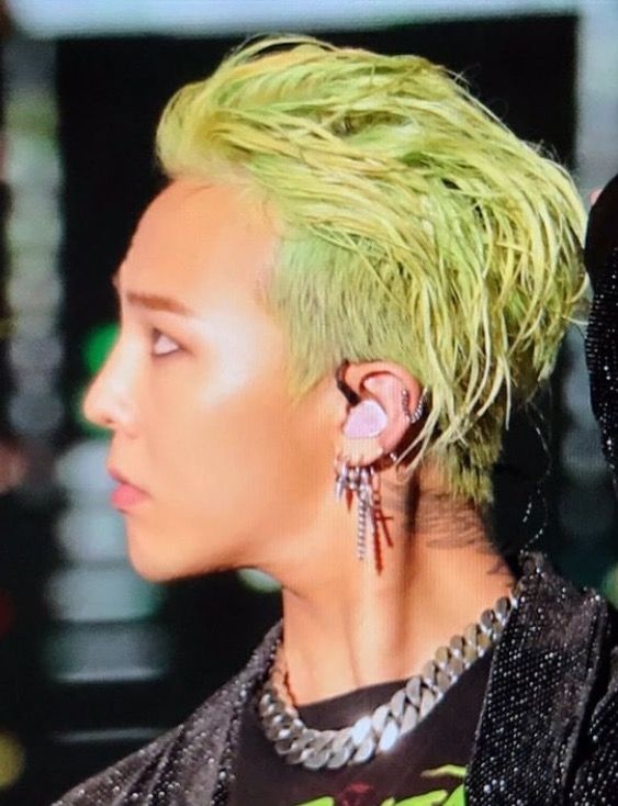 idol bấm khuyên dọc vành tai ảnh 10 idol bam khuyen doc vanh tai anh 10