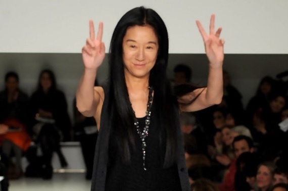 Hau truong show dien cua nha thiet ke Vera Wang hinh anh
