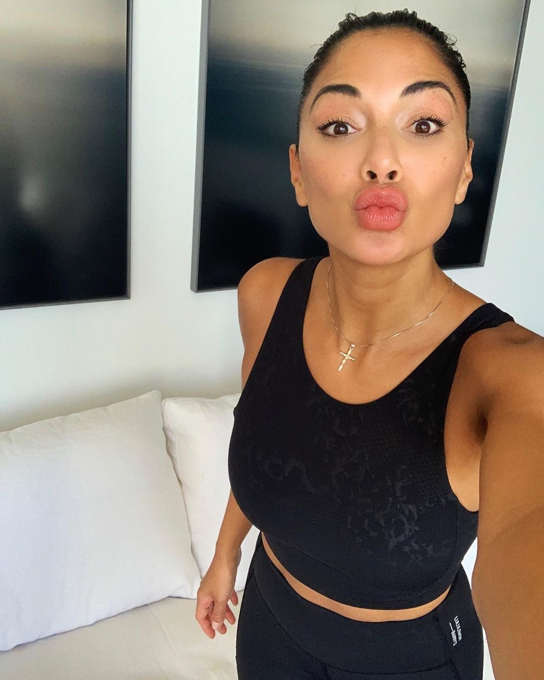 Nicole Scherzinger khoe cơ bụng ảnh 1 Nicole Scherzinger khoe co bung anh 1