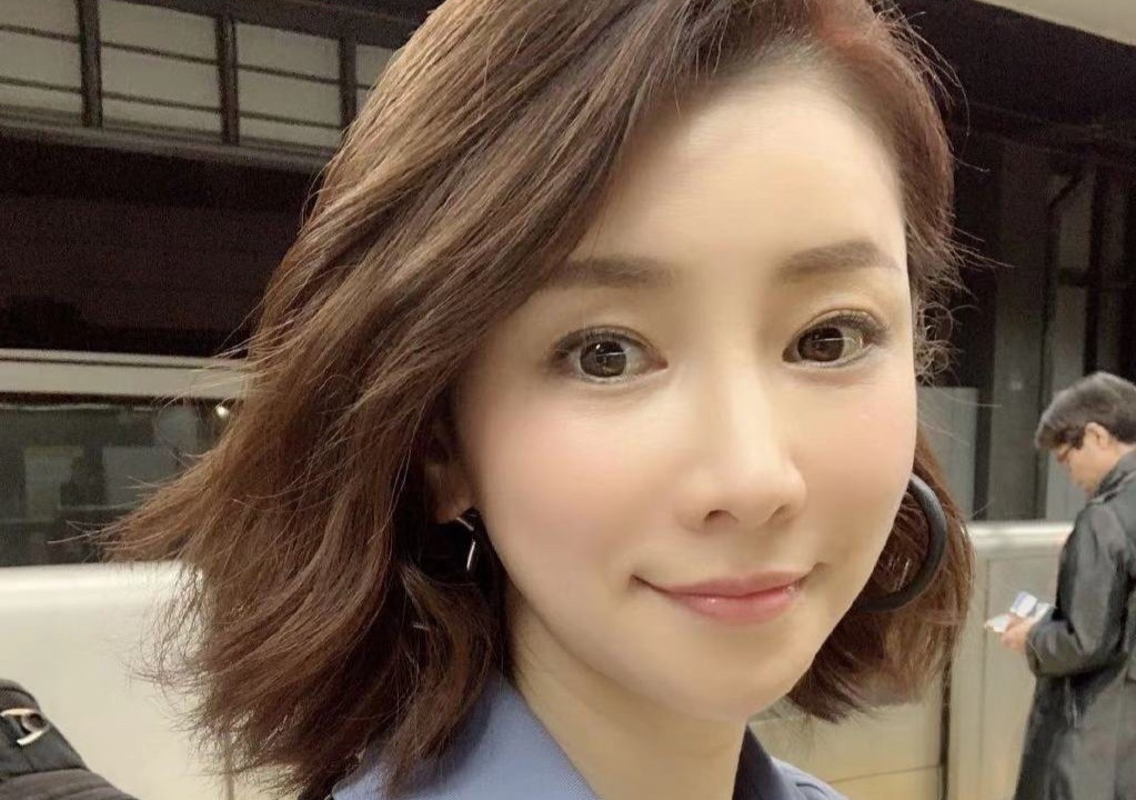 Nguoi mau Nhat 52 tuoi tre nhu thieu nu nho dung nuoc vo gao hinh anh