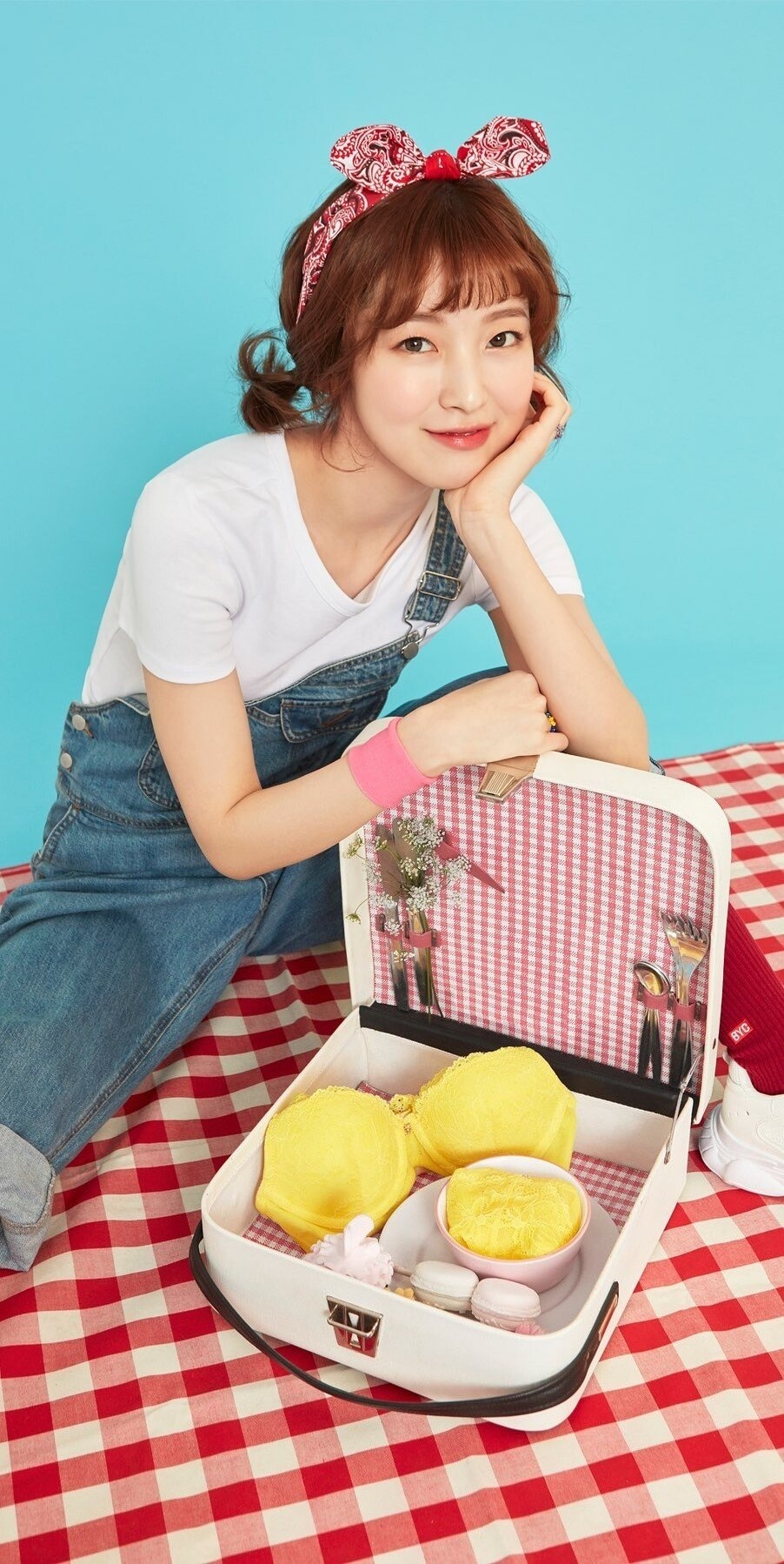 arin tạo dáng với áo ngực ảnh 1 arin tao dang voi ao nguc anh 1