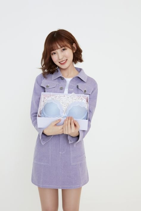 arin tạo dáng với áo ngực ảnh 2 arin tao dang voi ao nguc anh 2