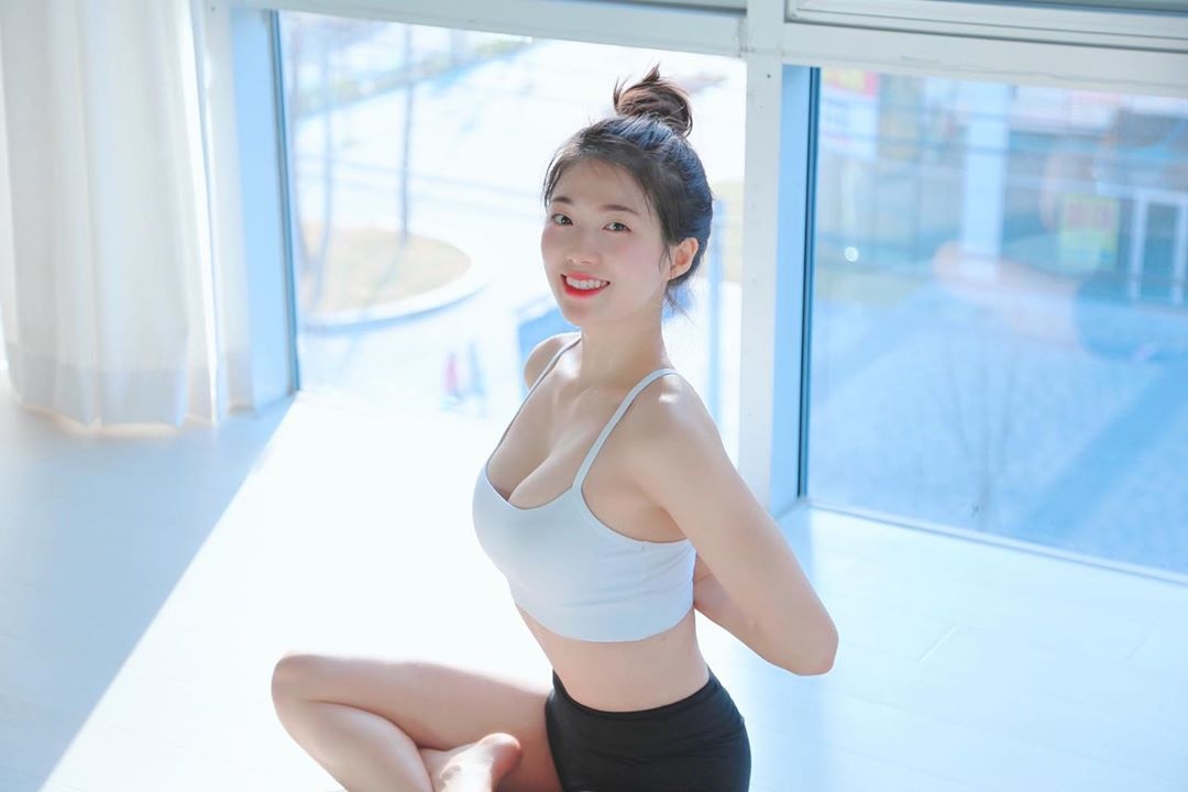 dàn mỹ nhân có dáng đẹp nhờ uốn dẻo ảnh 1 dan my nhan co dang dep nho uon deo anh 1