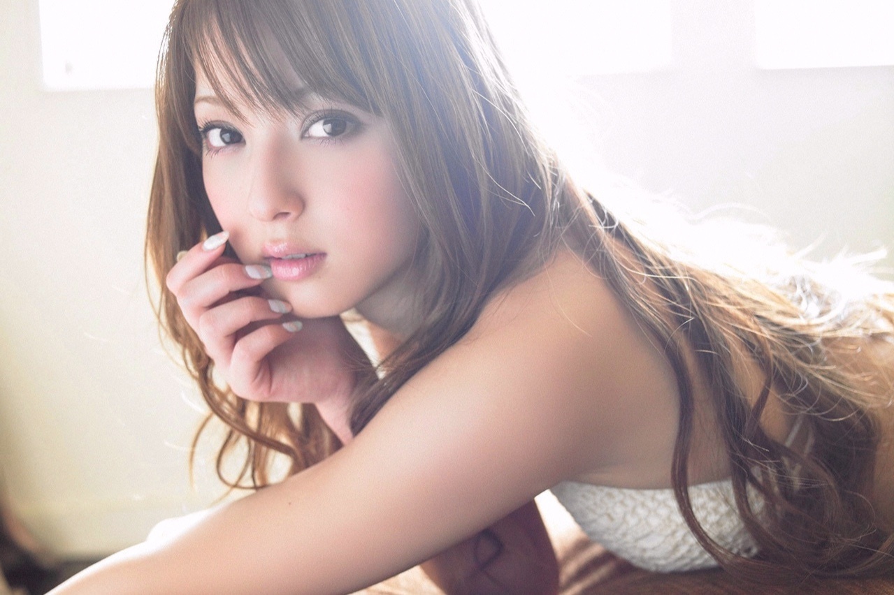 Nguoi Nhat thuong chon cach hop bung, nhin an de giam can hinh anh