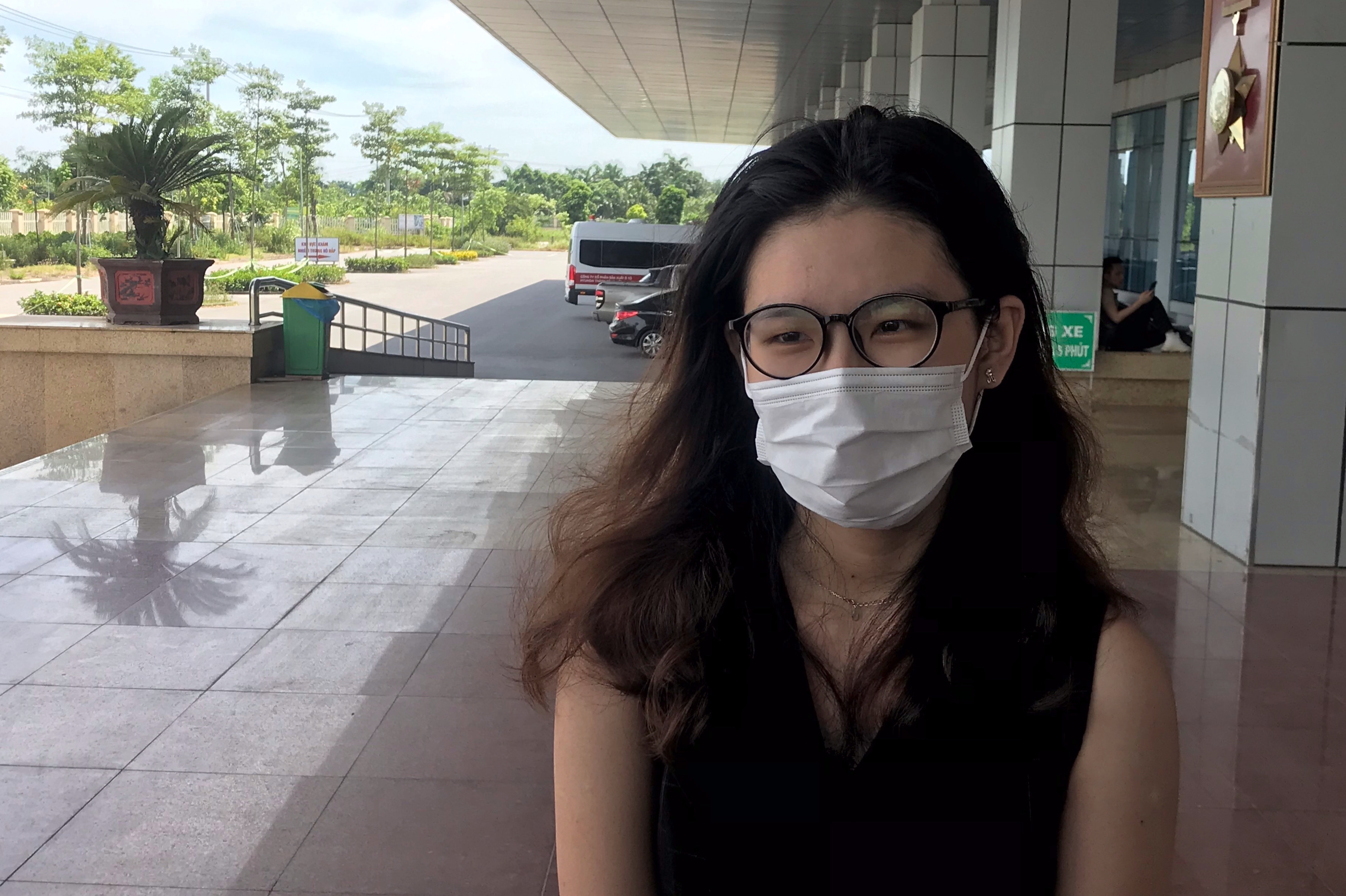 Du hoc sinh mac Covid-19: 'Ve Viet Nam la quyet dinh dung dan nhat' hinh anh