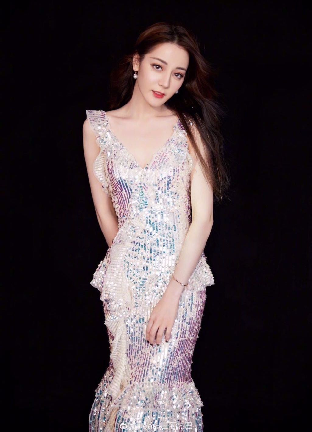 địch lệ nhiệt ba diện cúp ngực ảnh 6 dich le nhiet ba dien cup nguc anh 6