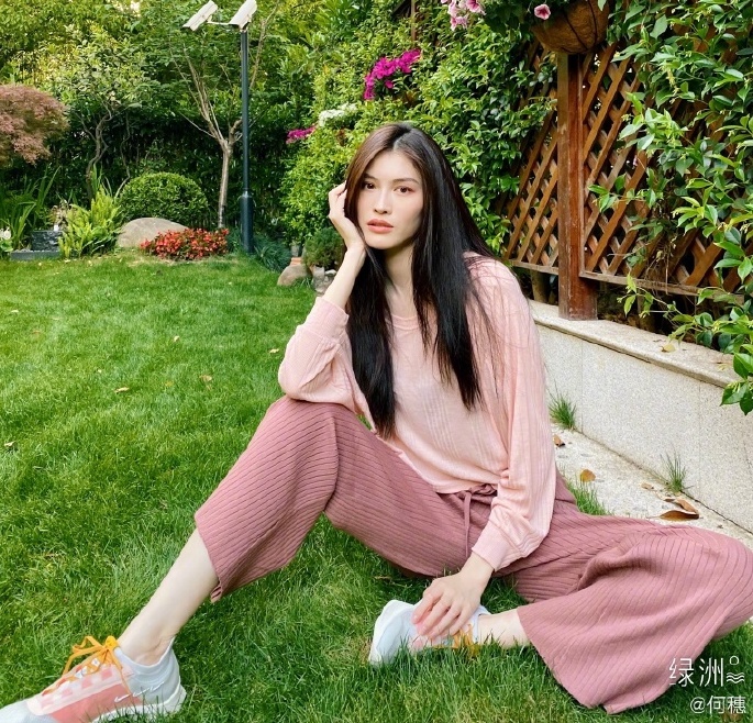 Ha Tue mac ao hai day anh 5