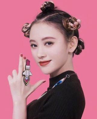 cúc tịnh y trang điểm đậm ảnh 3 cuc tinh y trang diem dam anh 3