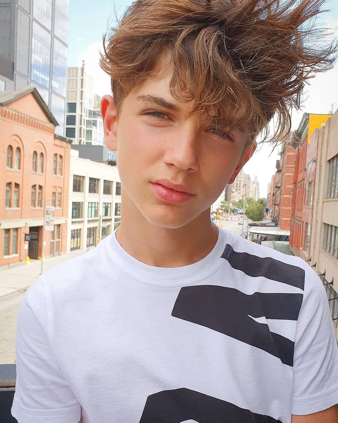 nhan sac hien tai cua mau nhi nam anh 10